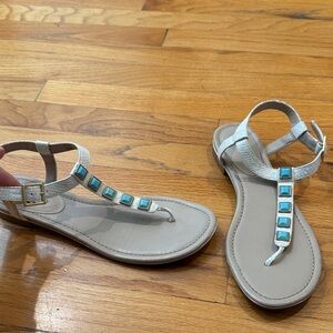 Ellen Tracy Ivory T-Strap Sandals with Turquoise Accents